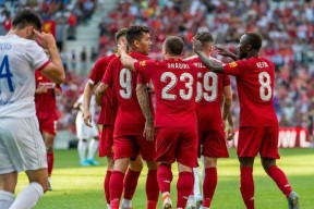 包含社区盾倒计时，那不勒斯冲刺阶段回应争议，细节引发关注，底气十足，身体对抗强度拉满的词条